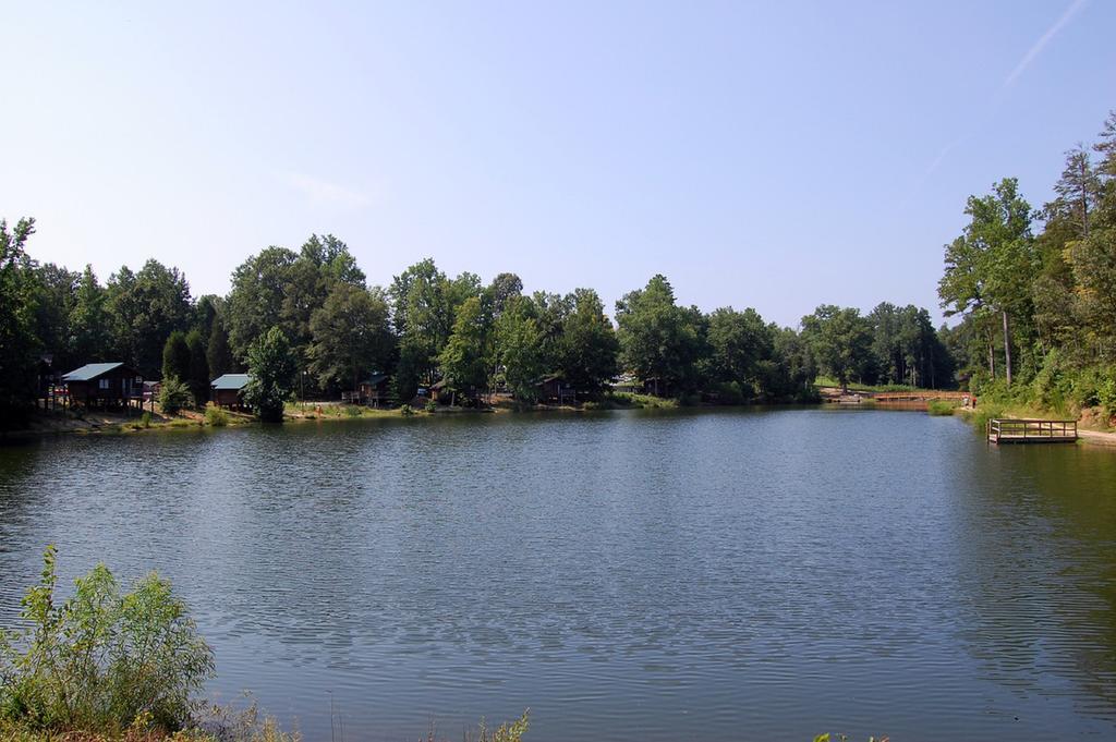 Forest Lake Camping Resort Lakefront Cabin 8 Advance Exteriör bild